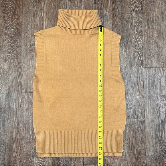 WAYF Emery Turtleneck Sweater Vest - Picture 3 of 5